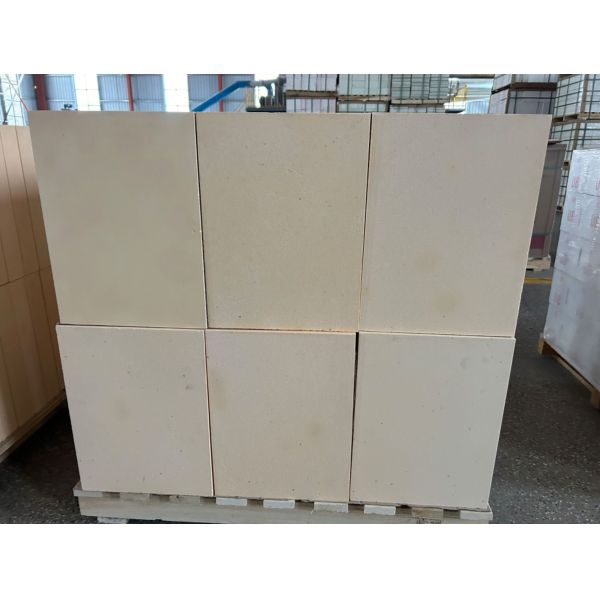 Briques réfractaires à haute densité de zircon mullite pour la construction de revêtements de fours