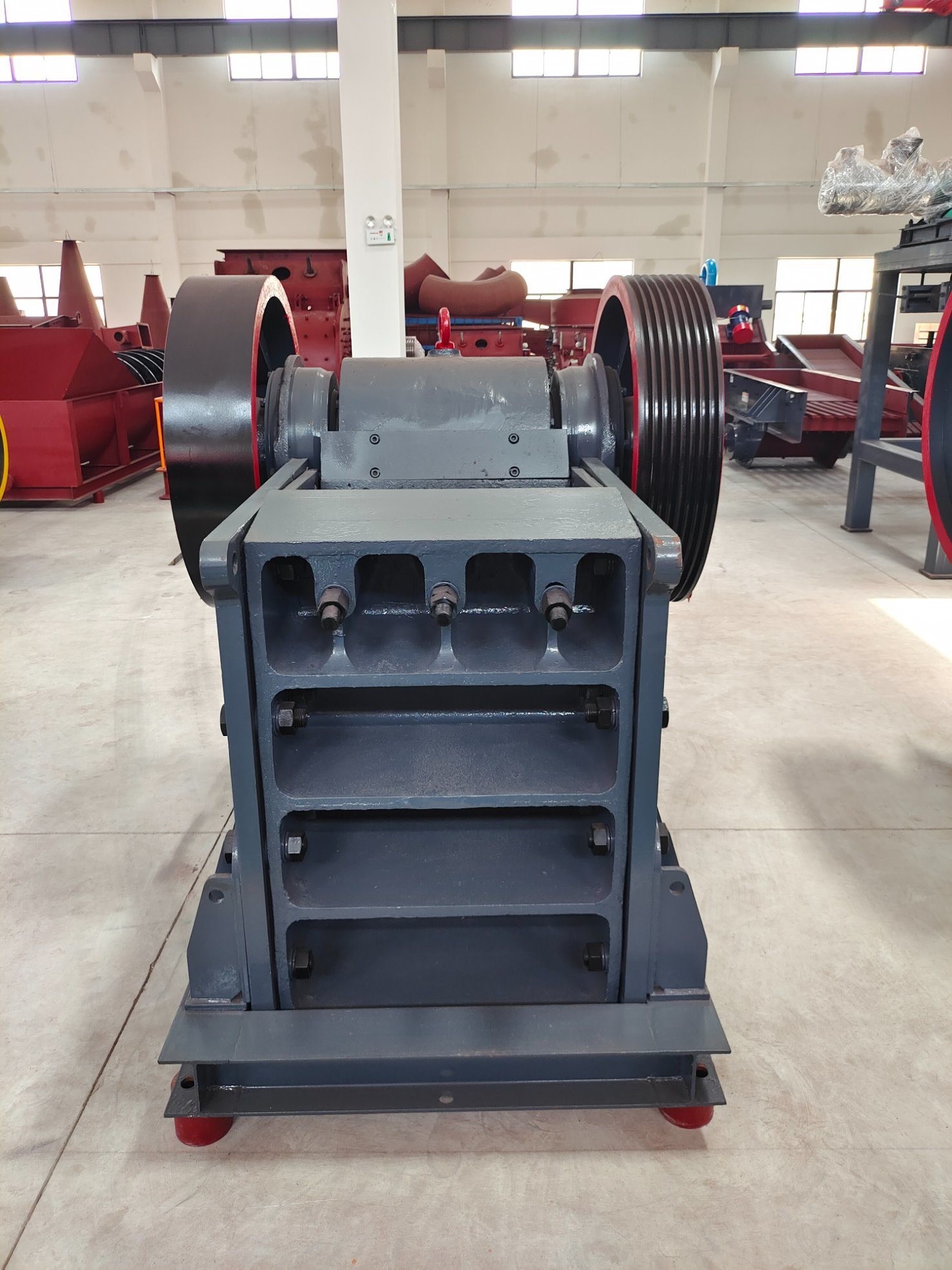 Standard PE Series Jaw Crusher for Aggregate Quarry Granite Outlet Size 65-140mm