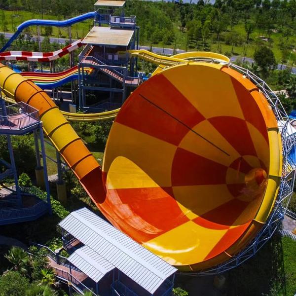 Série Dream Castle Grand village d'eau personnalisé toboggan équipement de divertissement parc aquatique extérieur terrain de jeux d'eau