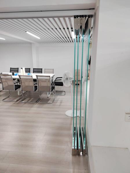 Thick Frame Folding Glass Doors Interior Dust Resistant Easy Cleaning