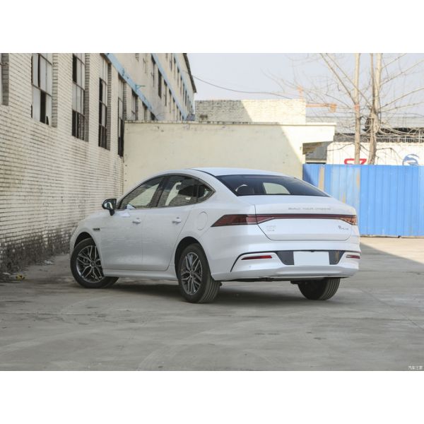 Qin Plus 2023 BYD полностью электрический автомобиль 60 кВтч Чемпионская версия Plug In Hybrid Sedan