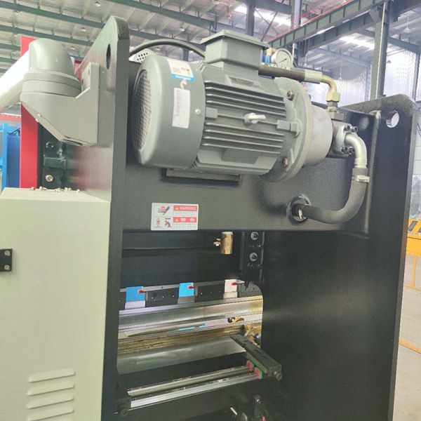 Sheet Metal Hydraulic CNC Press Brake Bending Machine With E21 Controller 300KN 1600mm