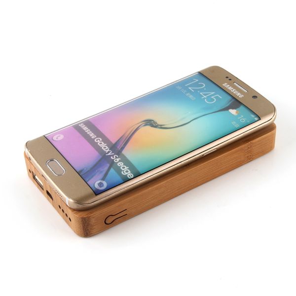 Portable Wooden Wireless Charger Short Cut Protection Over Temperature Protection