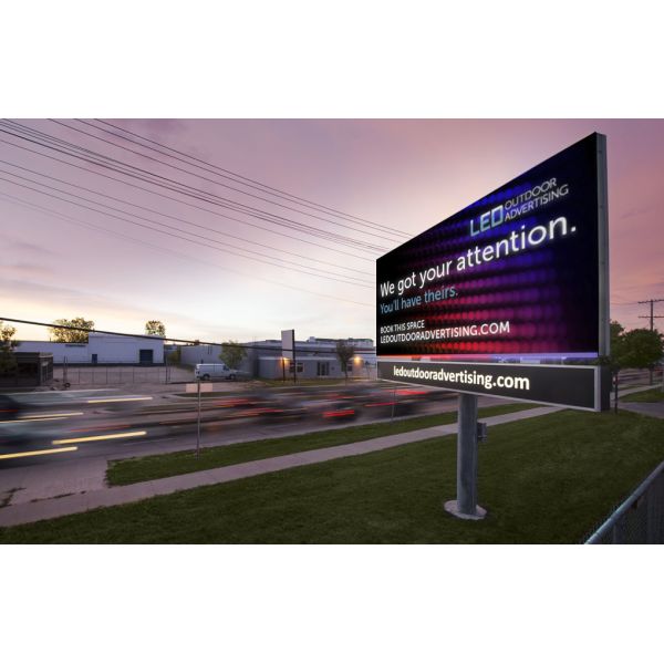 P8 Outdoor full color LED Billboard 8mm Pixel Pitch IP65 Waterproof
