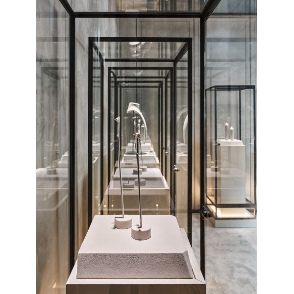 Factory Direct OEM ODM High End Jewelry Display Cabinet Custom Size Jewelry Showcase