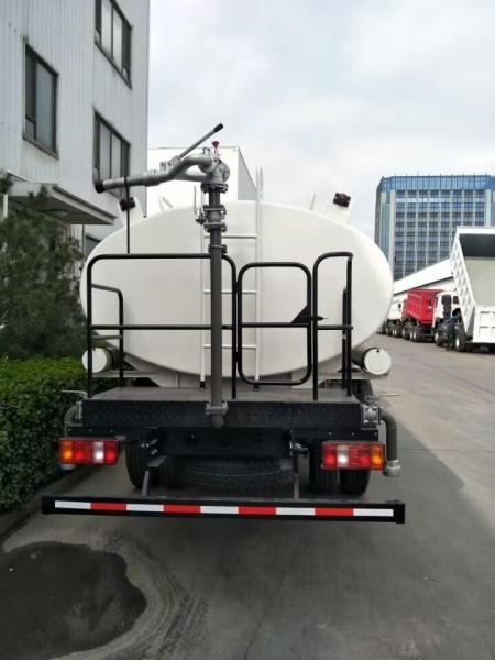 HOWO SINOTRUK Water Tank Truck Euro IV ZZ1107G381CD1