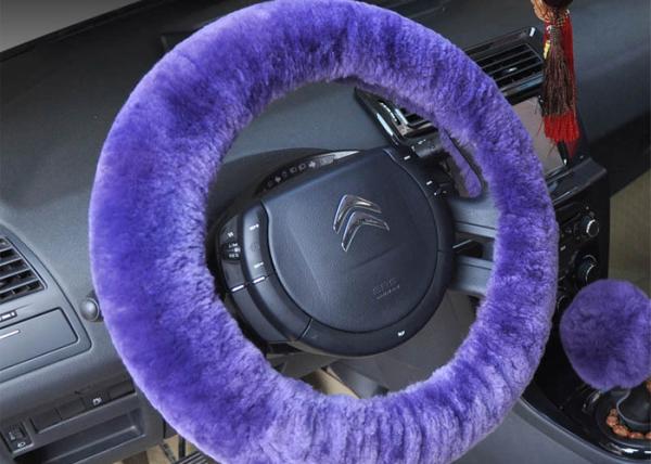 Deslizamento confortável roxo macio real da tampa de volante da pele anti para o suor da mão