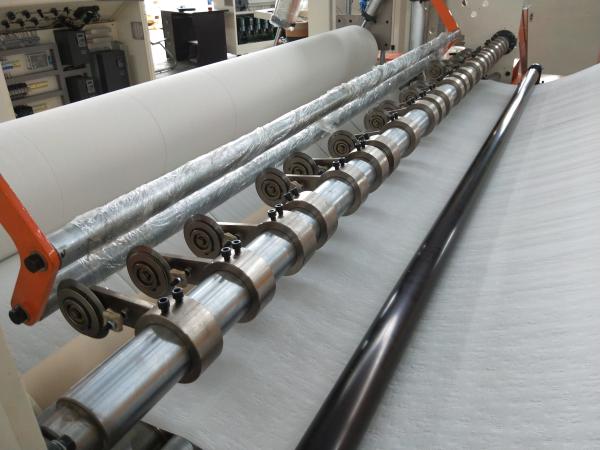 Papel de rolo que corta e máquina do rebobinamento, máquina semi automática 300m/Min da fatura de papel de rolo enorme
