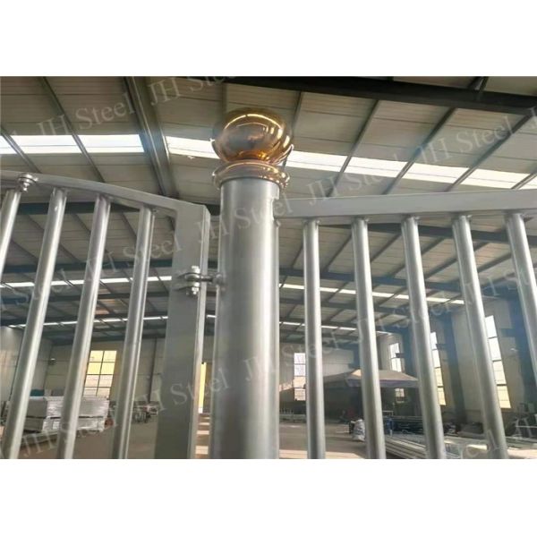 Картина пудрит покрывая водоустойчивые бамбуковые фронты стойла лошади