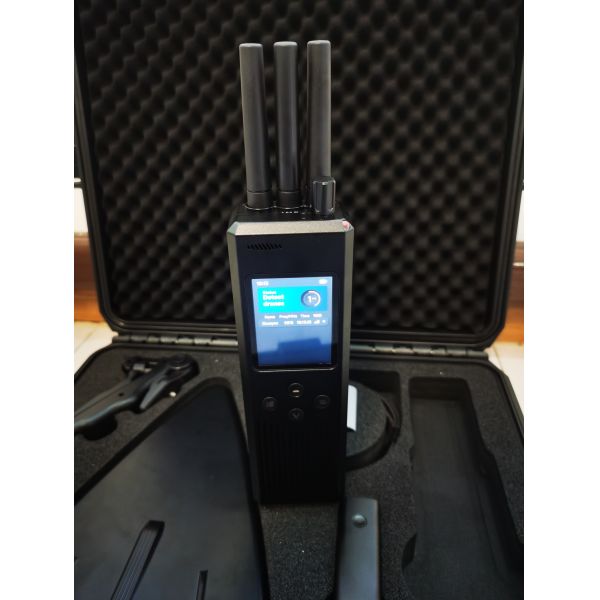 Ручной радиочастотный детектор сигналов, обнаружение дрона, определение направления с батареей 1*7,4 В, 5 Ач, частота 2,4 ГГц, 5,8 ГГц