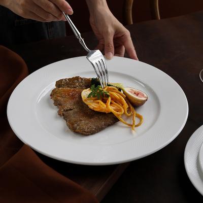 Placas de jantar de cerâmica branca e redonda para festas de casamento