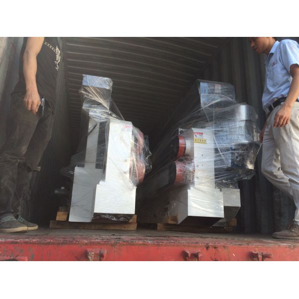 Full Automatic Glass Edging Machine With Film Removing Device , 0-8m / Min