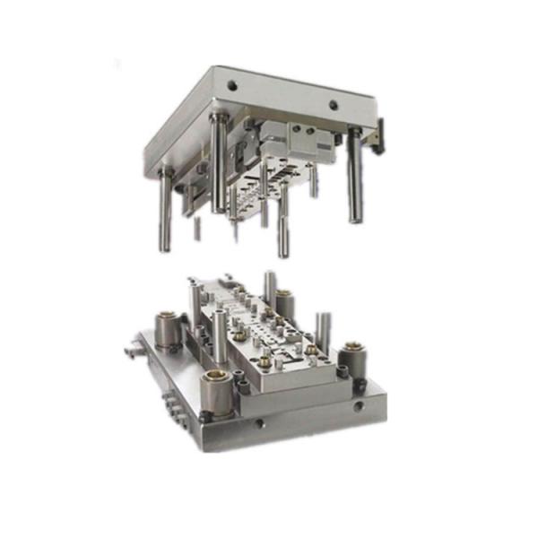 PC Material Assured Plastic Injection Mould Services For Plastic Lamp Housing Cold Runner Injection Molding