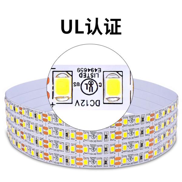 Indoor Epistar Chip 2240lm 20W IP20 SMD 2835 LED Strip
