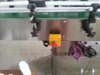 Machine à étiquettes automatique de bouteille ronde de l'ANIMAL FAMILIER TB-120 1300mm sensible à la pression 220V