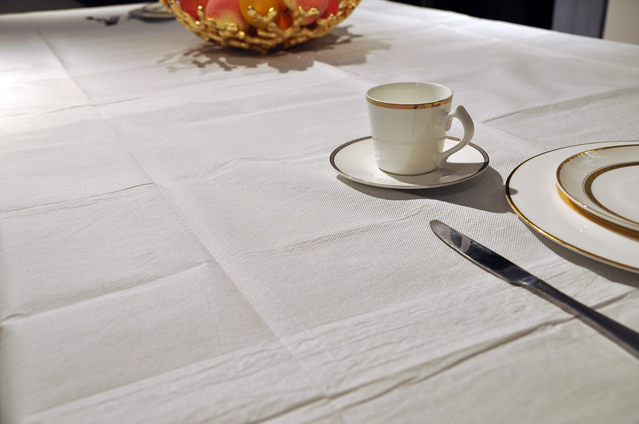 3ply Premium Paper Tablecloths 48gsm Table Cover Linens For Restaurant