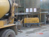 Une HBT60 robuste.13.90S Pompe à béton pour remorque avec moteur électrique 70m3/h