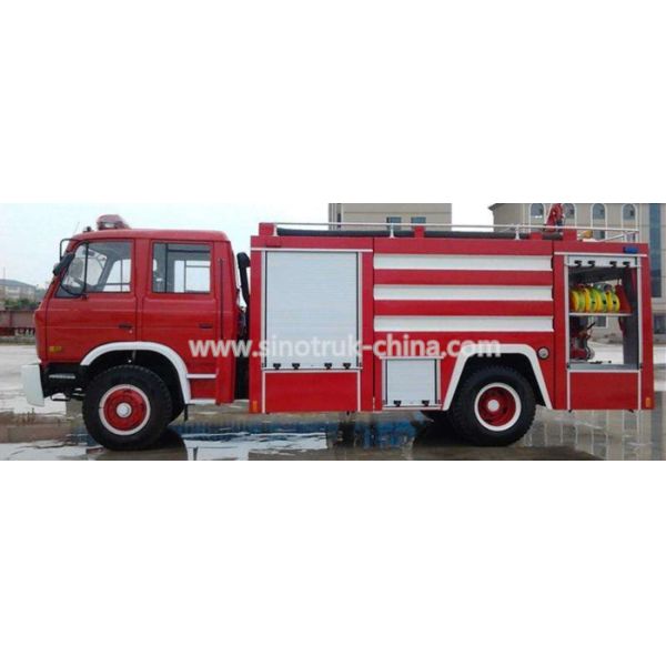 пожарная машина спасения двигателя 400ХП с цистерной с водой и водяными пушками емкости 8 тонн