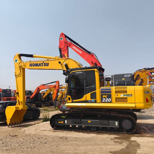 Komatsu Pc220 Used Excavator 22ton Pc220-8 Crawler Backhoe Machine