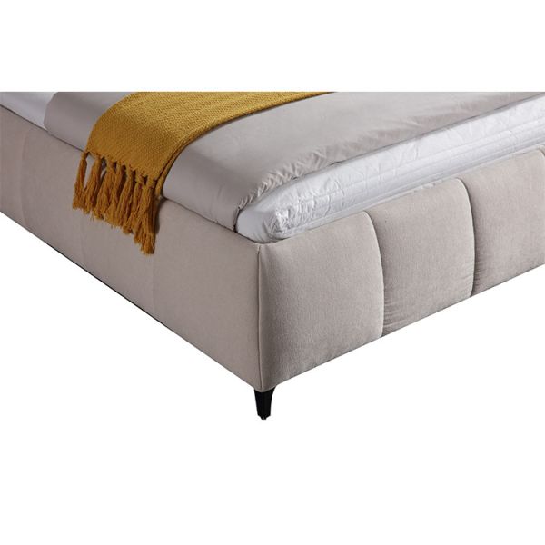 Queen Size Velvet Fabric Four Seasons Bed