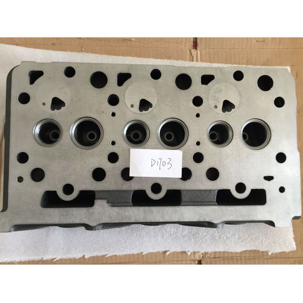 Головка цилиндра автомобиля двигателя дизеля чугуна для Kubota D1703B и D1703A 1644403047 16444-03047