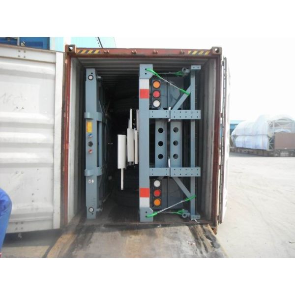 40 Ton Max Payload Tri-axle Flatbed Container Semi Trailer for Truck