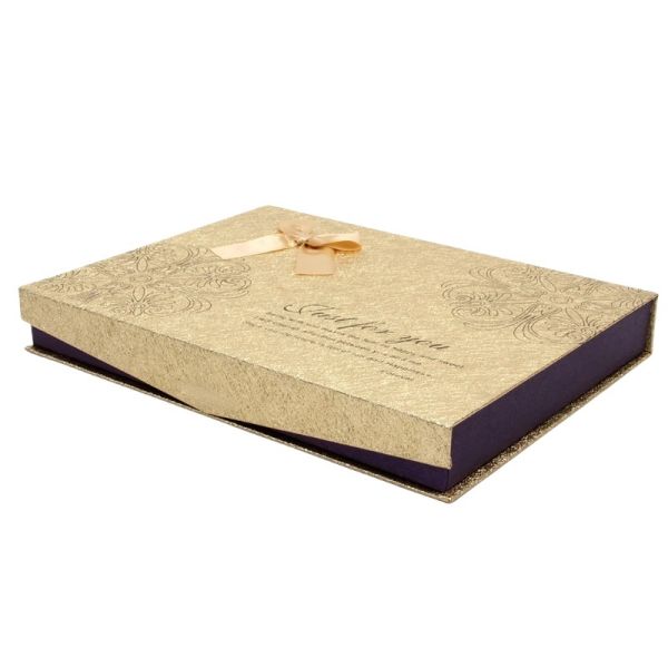 Customized Ribbon Luxury Gift Box Eco Friendly With Top And Bottom Covers