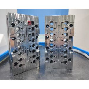 16-Cavity Precision Mold Core Insert for High-Precision Machining and Corrosion