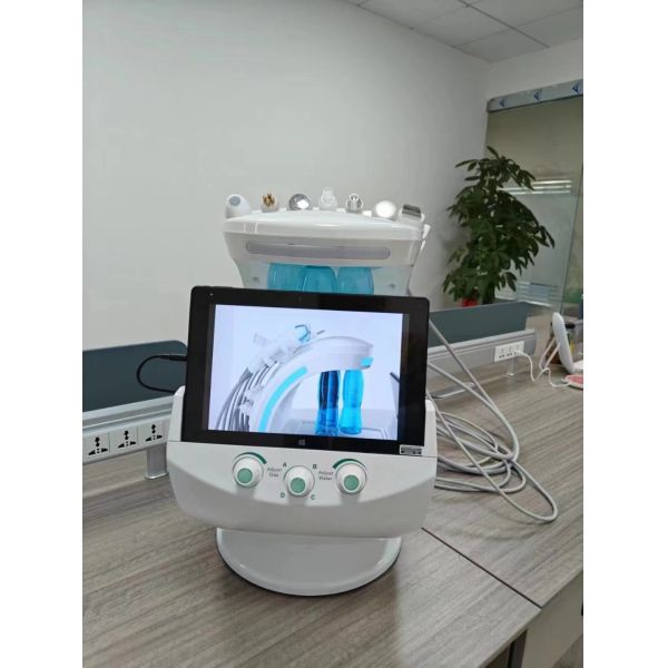 Multifunctional 7 In 1 Oxygen Therapy Facial Machine For Shrink Pores