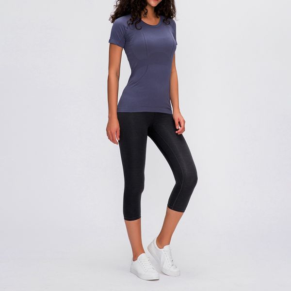 Seamless Women Activewear Tops Breathable Short Sleeve 65% Nylon 35% Polyester