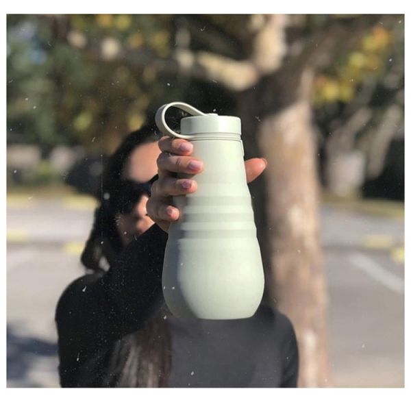 Бутылка с водой складчатости 500ml на открытом воздухе спорт бутылки серого силикона складная выпивая