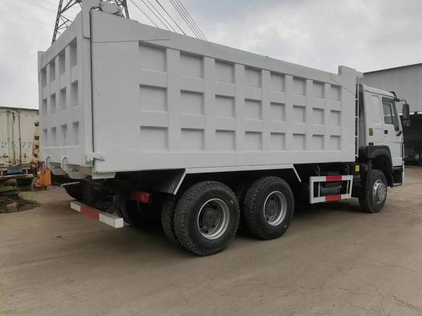 Sinotruck HOWO 6*4 Pneus de camião de descarga 12r22.5 e tipo de transmissão manual em segunda mão