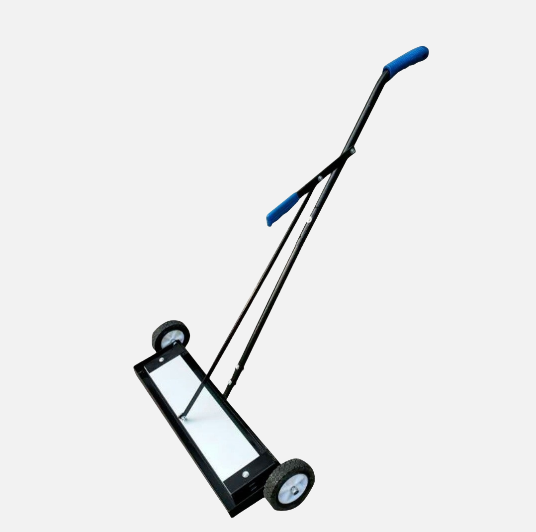 Highways Maintenance Magnetic Sweeper With Top Mounted Release Bar And Rubber Handle