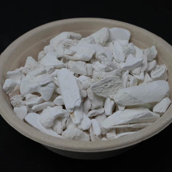YU HENG Industrial Grade Bone Ash 2.3G/cm3 Density For Ceramic Tile Production