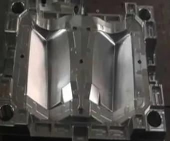 NAK80 Automotive Injection Molding Plastic Car Spoiler Mold ISO9001