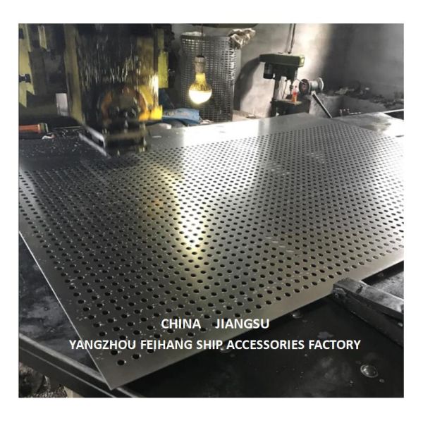 Заменить новый фильтр из нержавеющей стали в старом корпусе для очистки морской воды