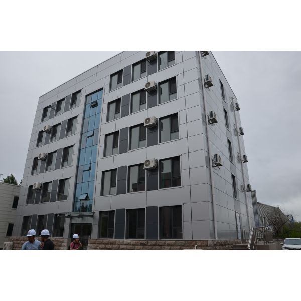 Специализированные многоэтажные стальные здания с предварительным проектированием