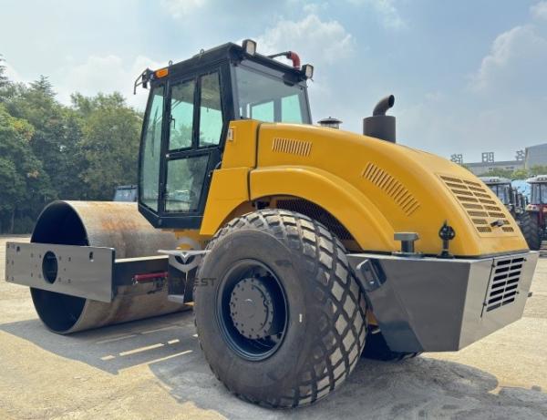 18 Ton Mechanical Single Drum Road Roller with Cummins 112kW Hot Sale in South Africa