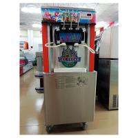 Les magasins commerciaux de crème glacée utilisent des machines de fabrication de crème glacée.