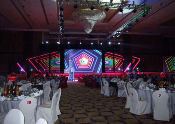 Stage Backdrop Indoor Full Color LED Display Panels P2.9 With 4000Hz Refresh Rate