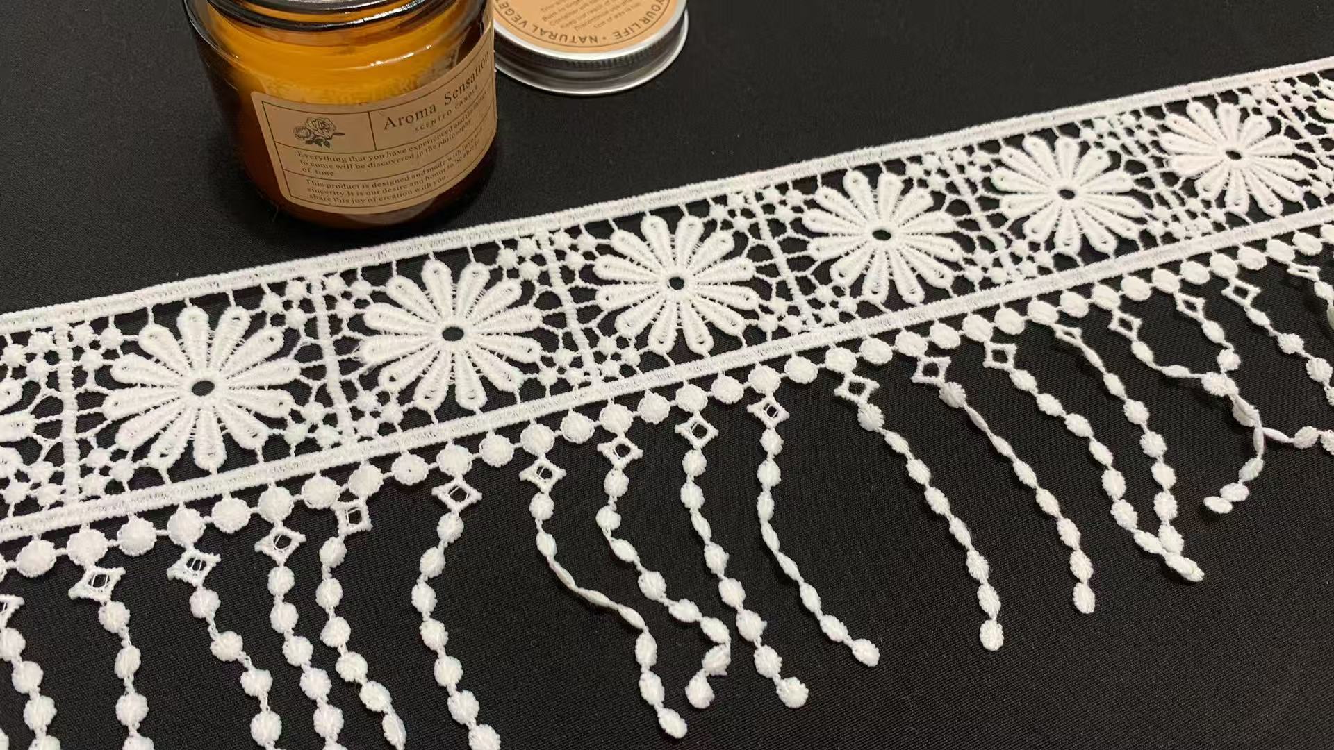 Milk Yarn Chemical Lace Trim, Daisy Floral Water‑Soluble Embroidery Lace with Tassel Fringe for Garment Decoration