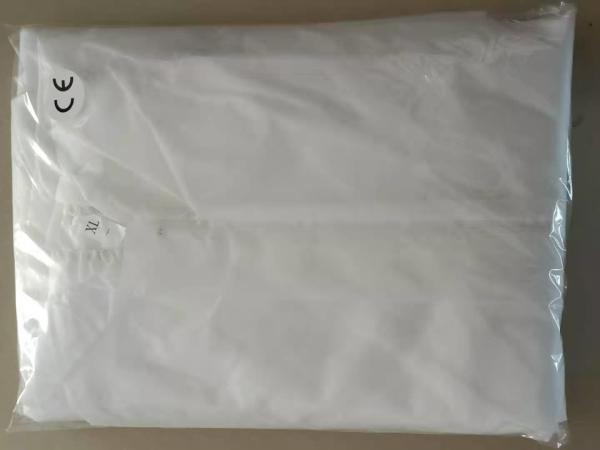 Industrial M L XL 2XL Disposable Isolation Gowns With SMS 50GSM Material