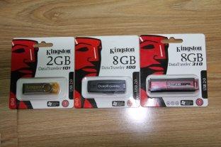O flash marcado de USB conduz DT100