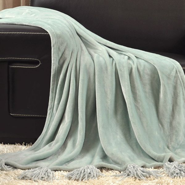 Solid Microfiber Fleece Bed Blanket Queen Size Winter Lightweight Bed Blankets