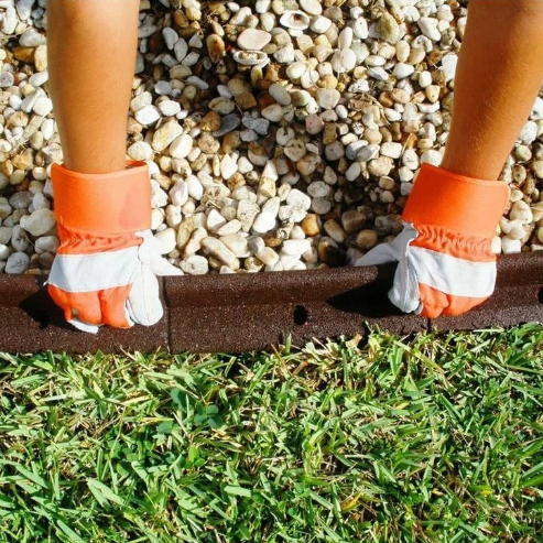 Recycled Rubber Landscape Edging with 60-70 ShoreA Hardness and Weather-Resistant for Garden Borders