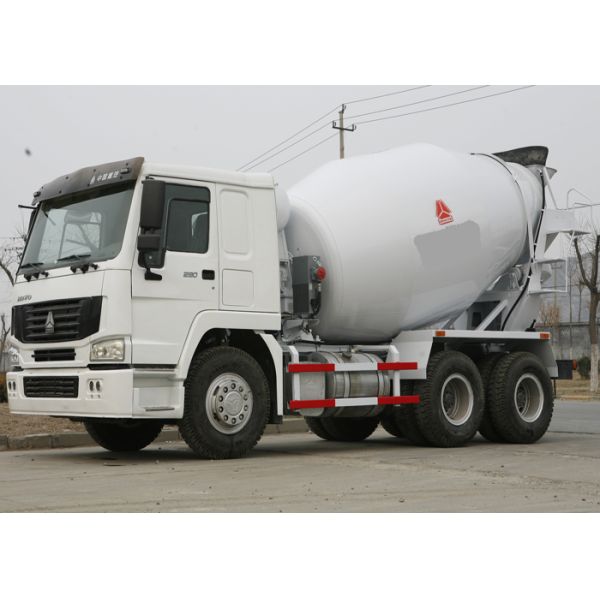 Large Concrete Mixer Truck With High Strength Wear - Resistant Steel Plate Tank