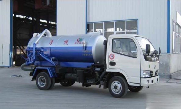 2016 new dongfeng 6000L vacuum sewage suction tanker truck for sale