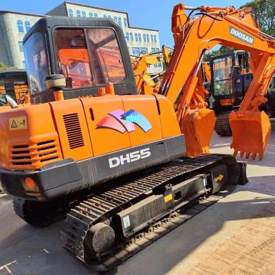 Excavadora original do tipo Crawler Doosan Dh55 em bom estado