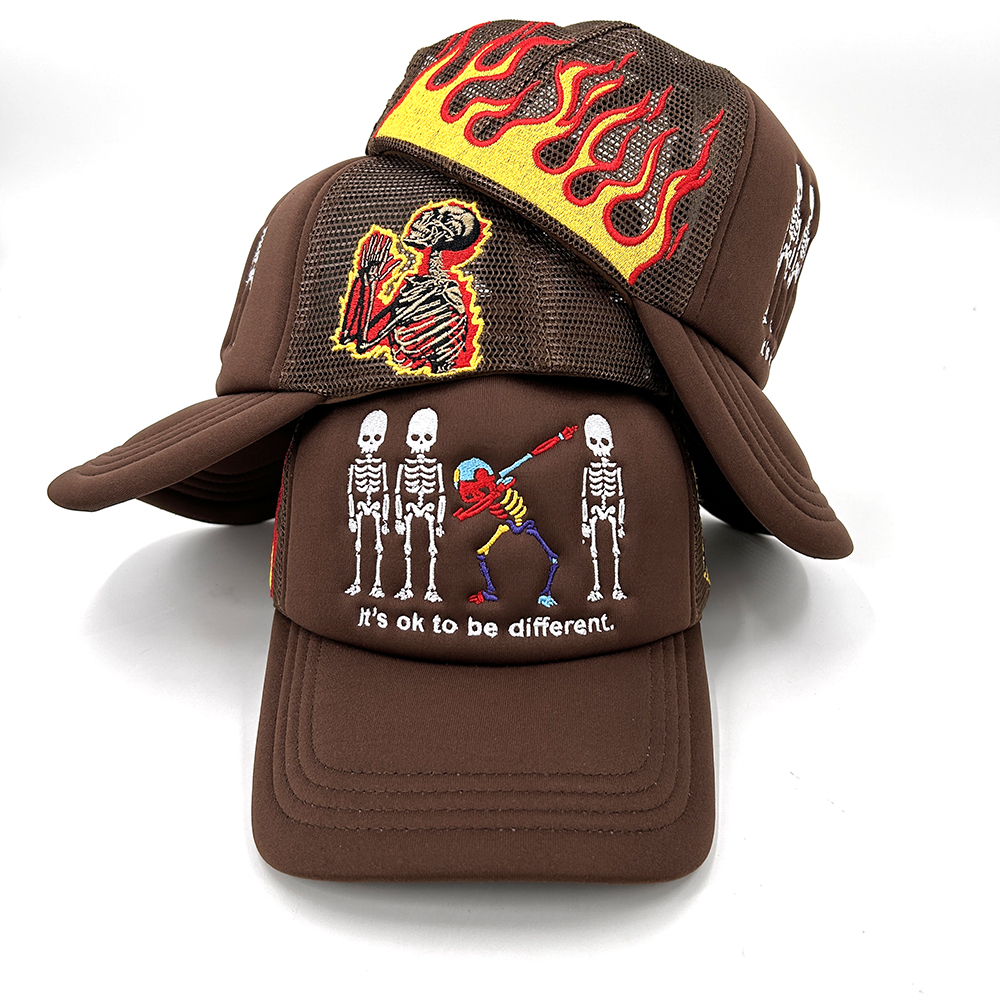 Polyester Foam 5 Panel Trucker Hat Beautifully Embroidered Snapback Cap