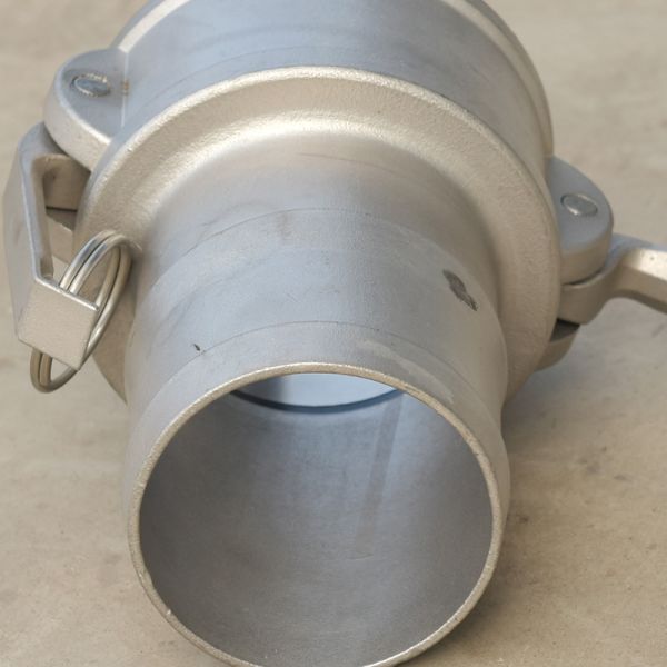 DN100 4 Inch Stainless Steel Quick Connector Female End for Effective Oil Loss Prevention